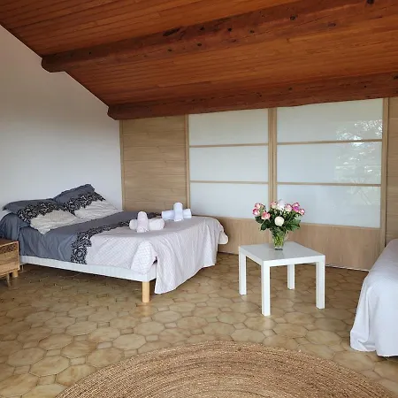 In A Quiet With A Beautifull View Apartman Carqueiranne
